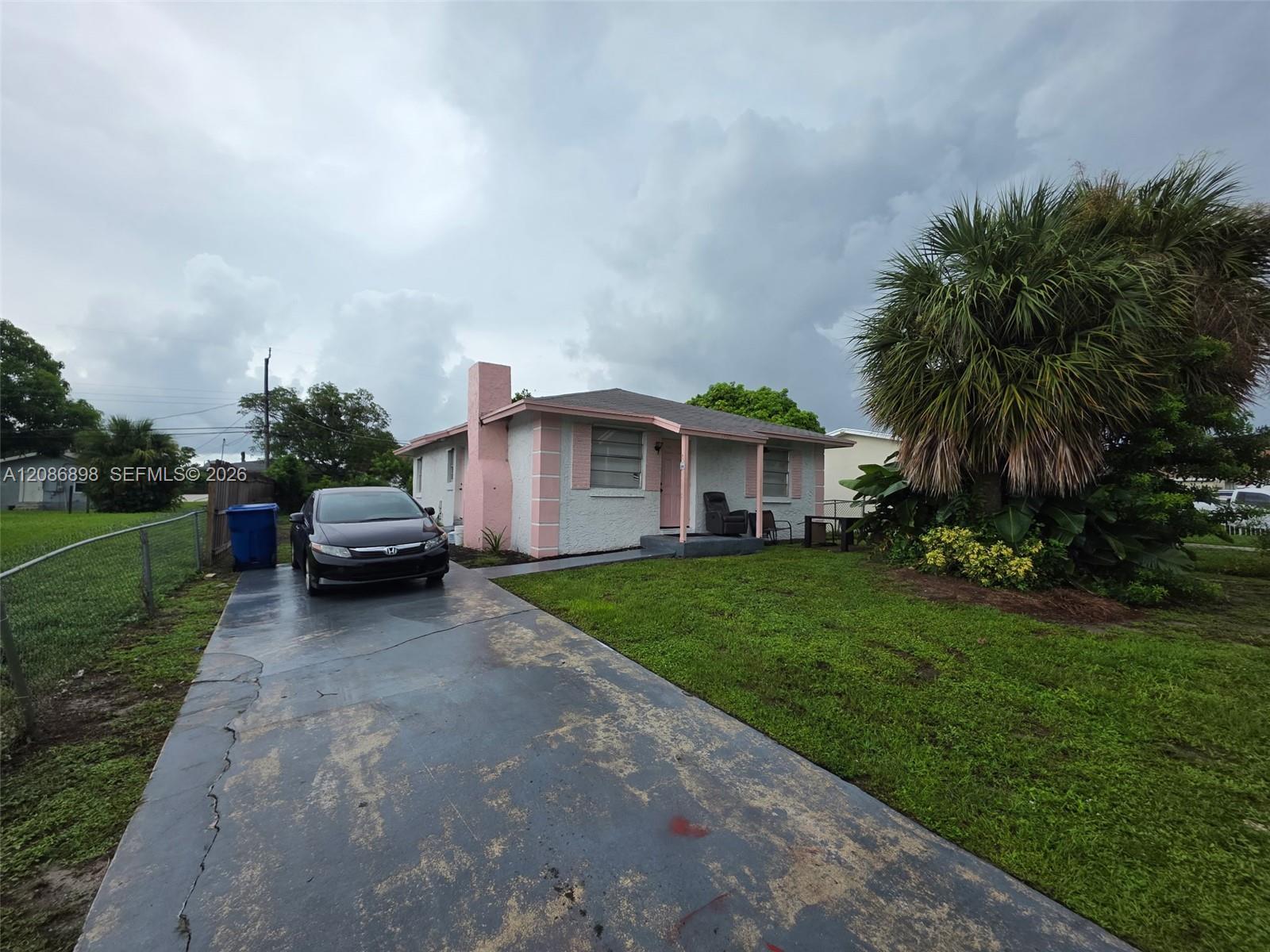 Riviera Beach, FL 33404 photo 2