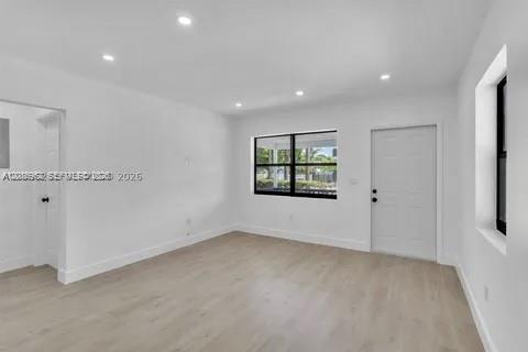 2181 NW 86th Ter, Miami FL 33147 photo 4