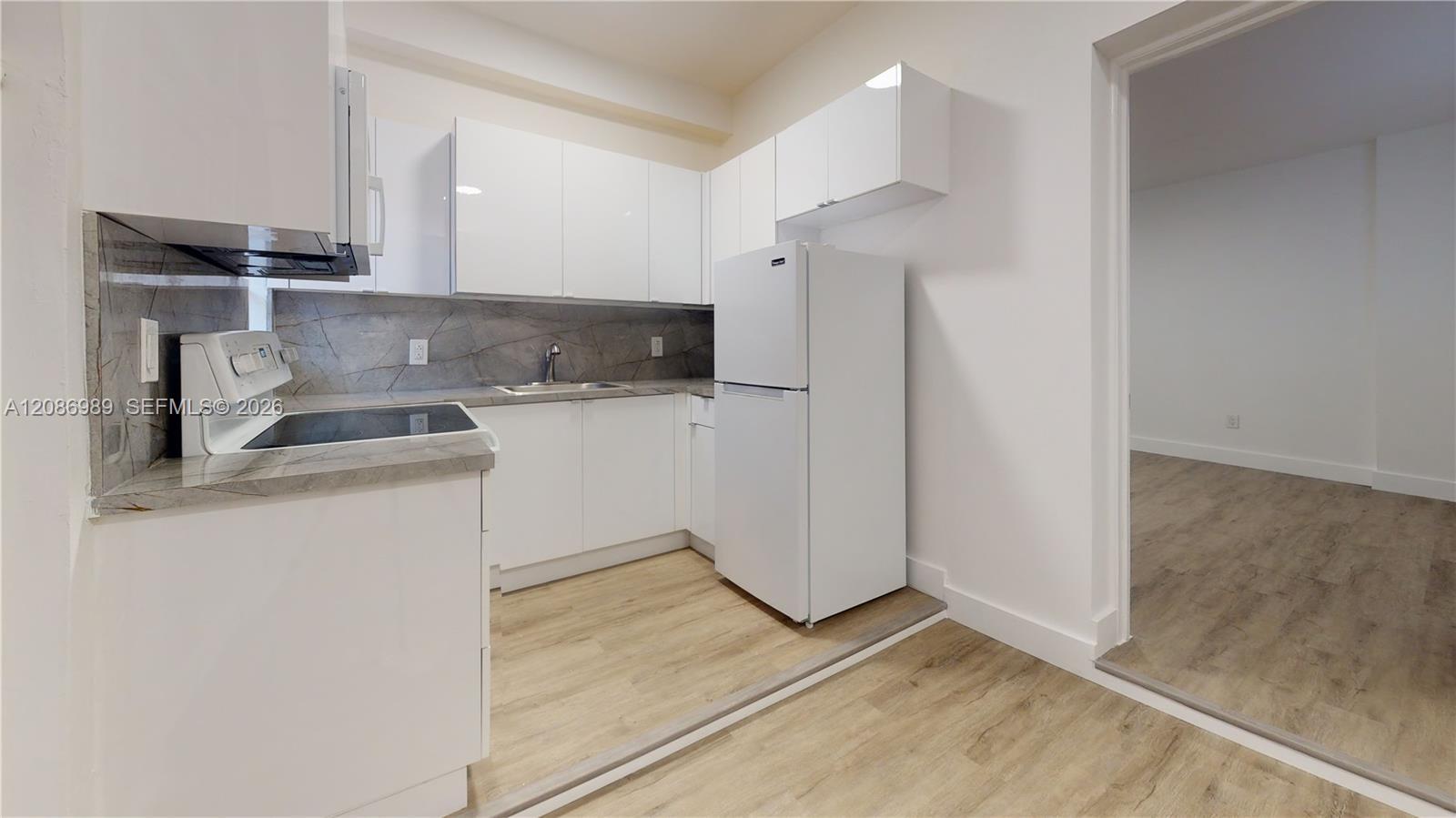 828 Pennsylvania Ave # 2, Miami Beach FL 33139 photo 2