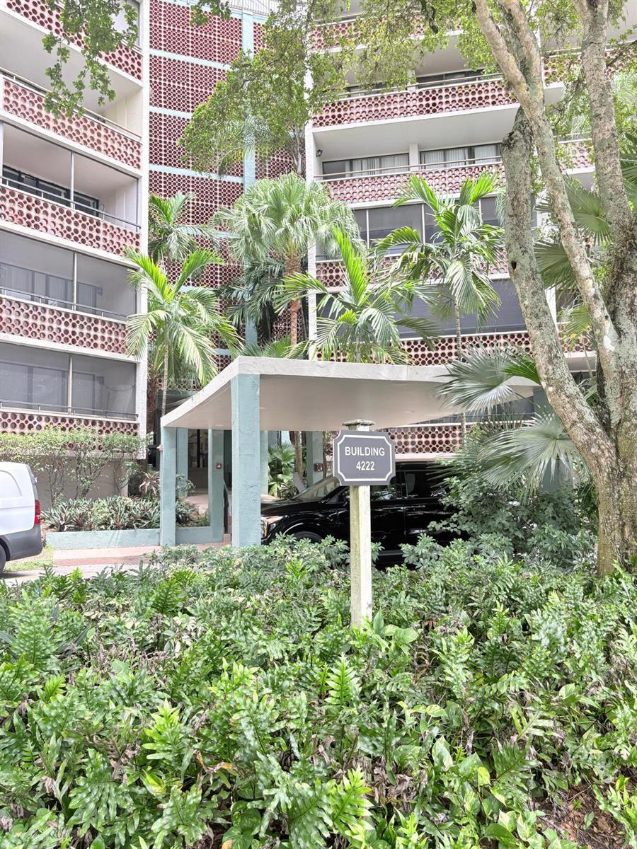 4222 INVERRARY Boulevard # 4609, Lauderhill FL 33319