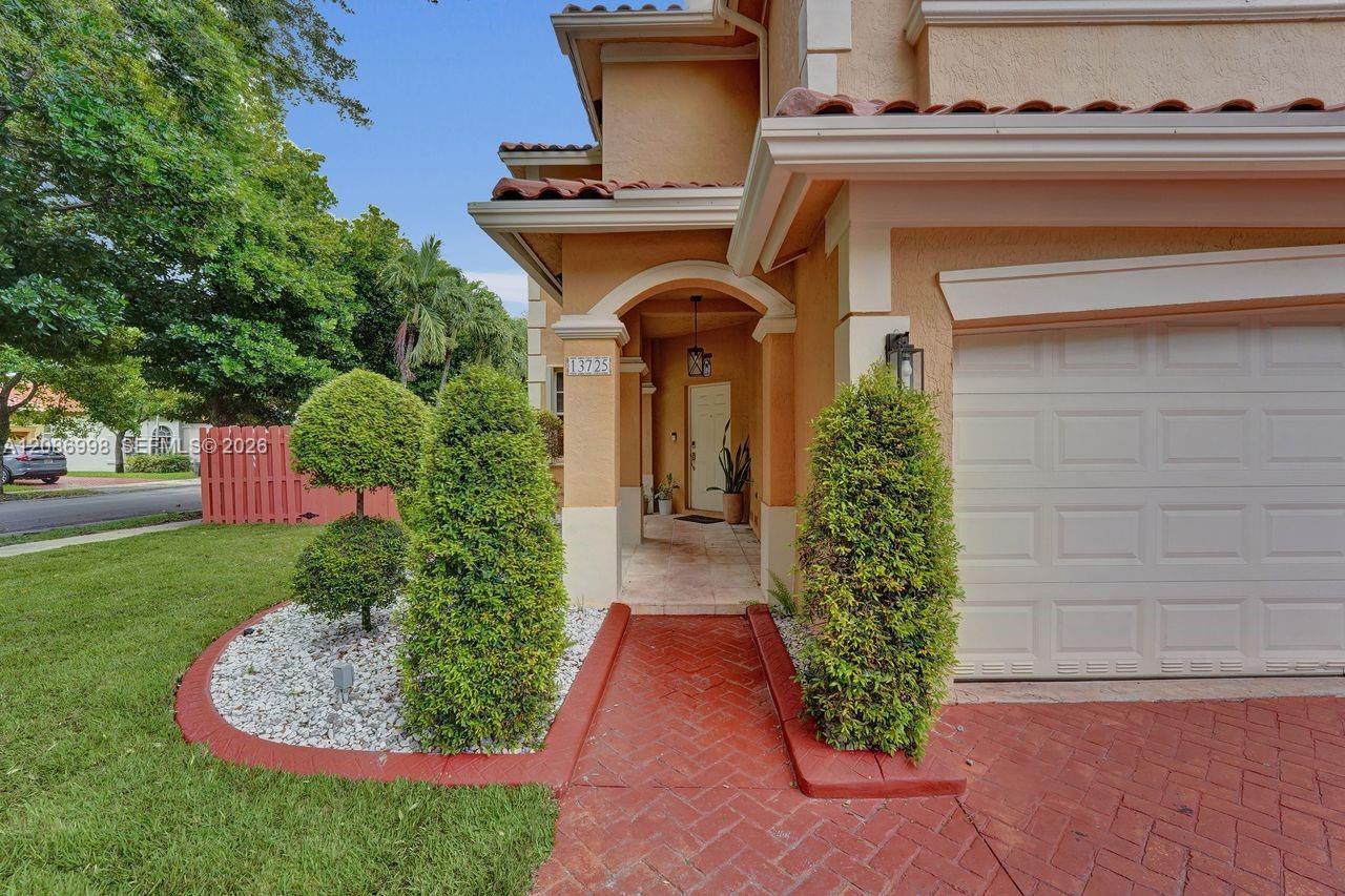 13725 SW 50th Ct, Miramar FL 33027 photo 2