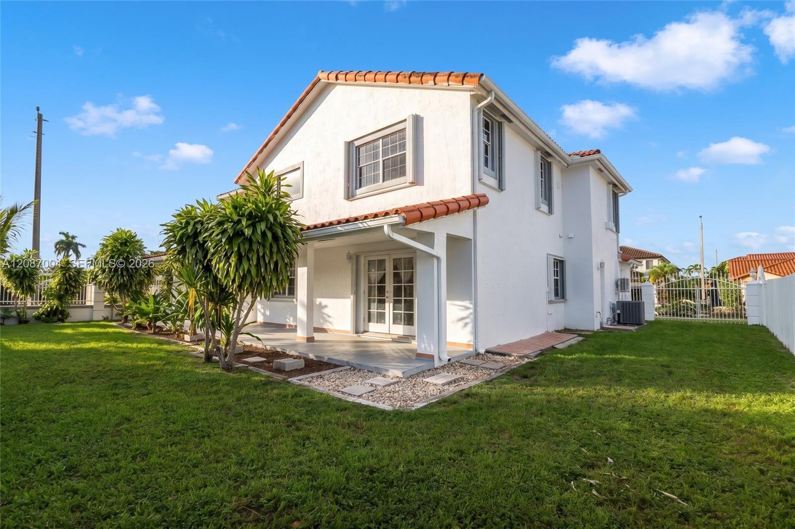 14203 SW 35th St, Miami FL 33175 photo 2