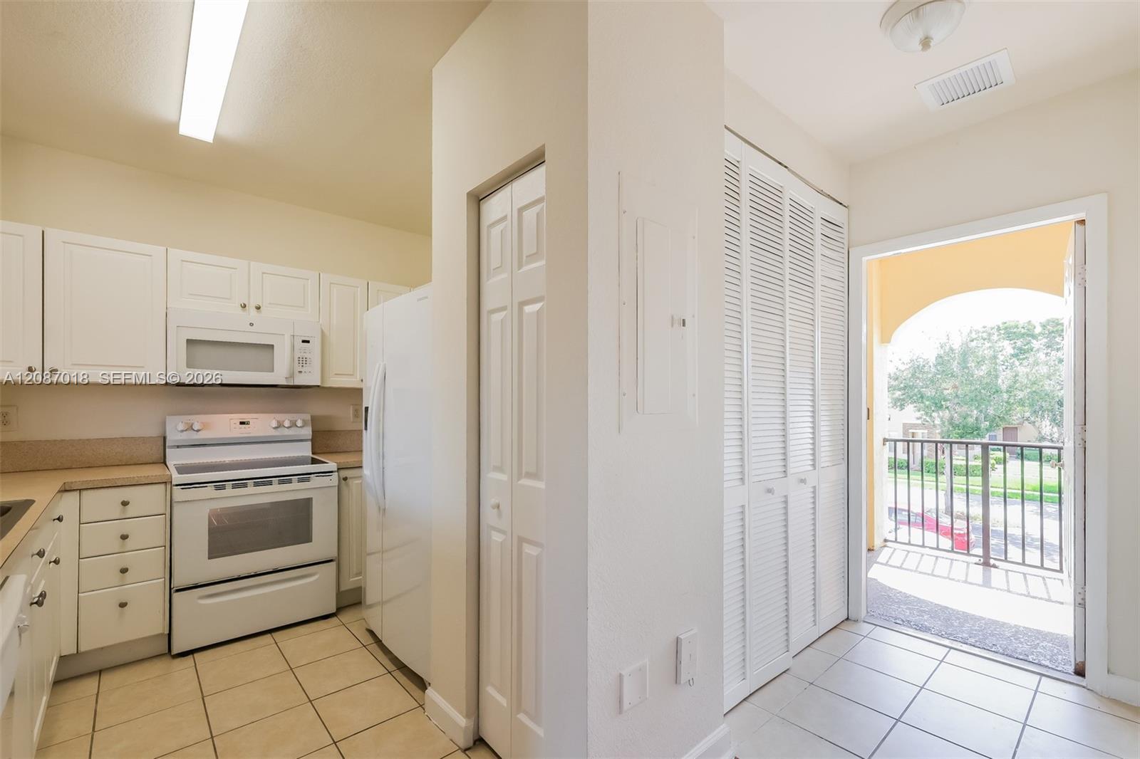 1490 NE 33rd Rd # 205, Homestead FL 33033 photo 4