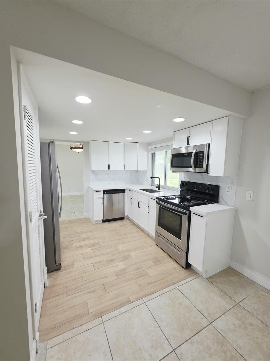 12758 Guilford Circle, Wellington FL 33414 photo 3