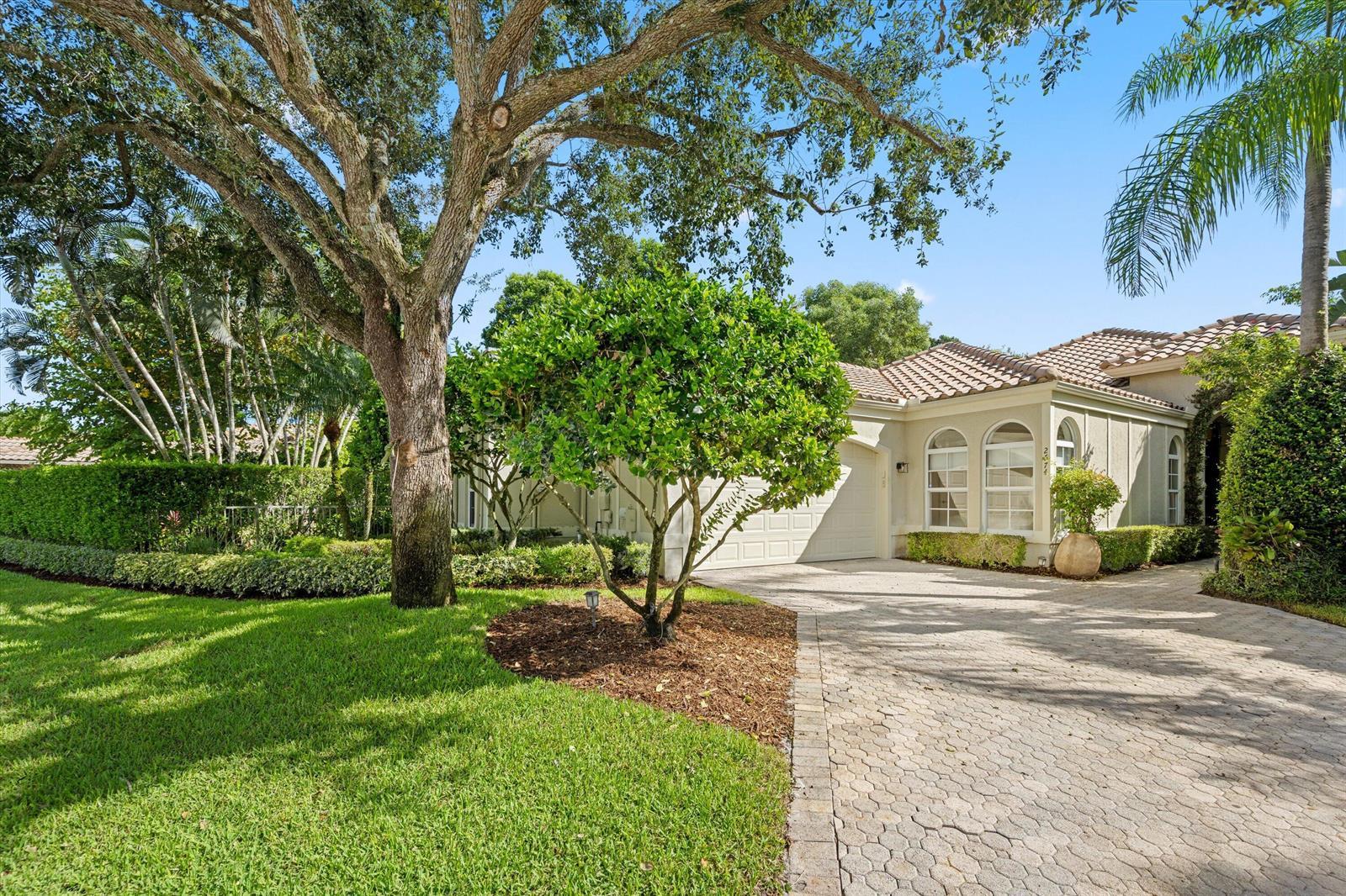 2674 Players Court, Wellington FL 33414
