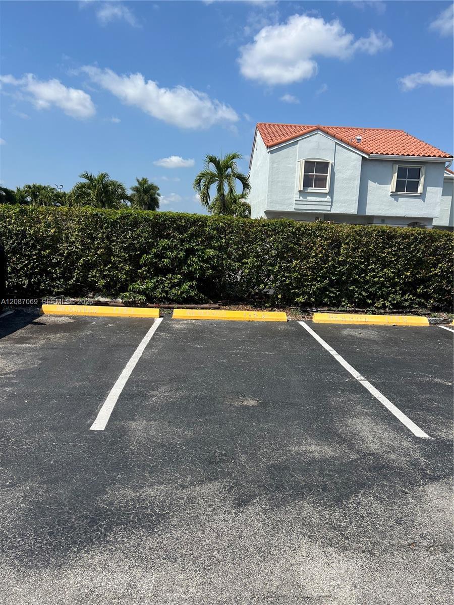 1153 NW 123rd Pl # 304, Miami FL 33182 photo 2