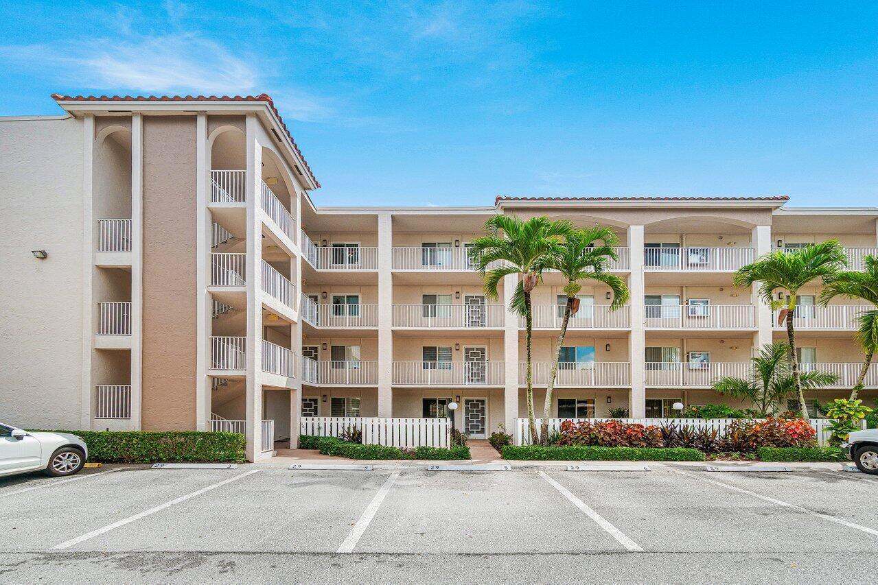 6112 Huntwick Terrace # 102, Delray Beach FL 33484 photo 2