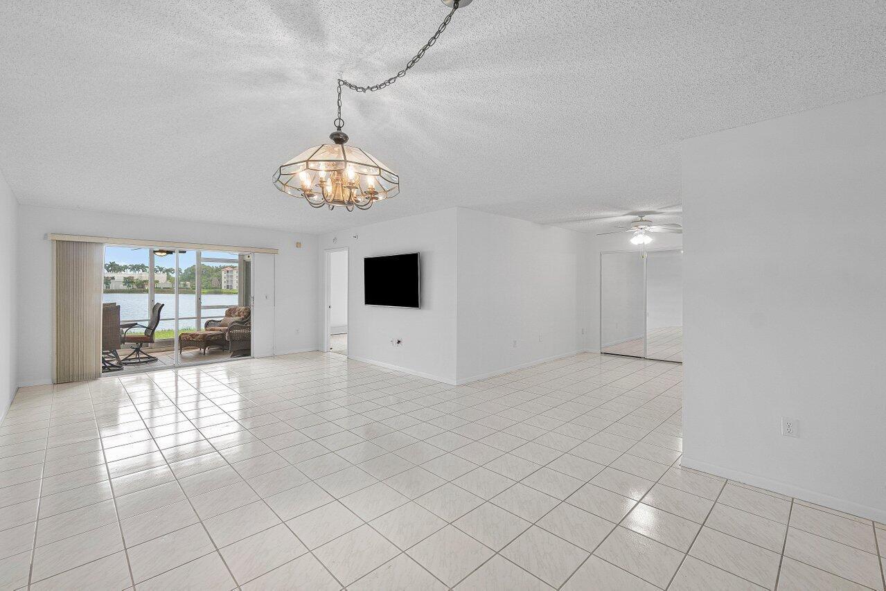 6112 Huntwick Terrace # 102, Delray Beach FL 33484 photo 4