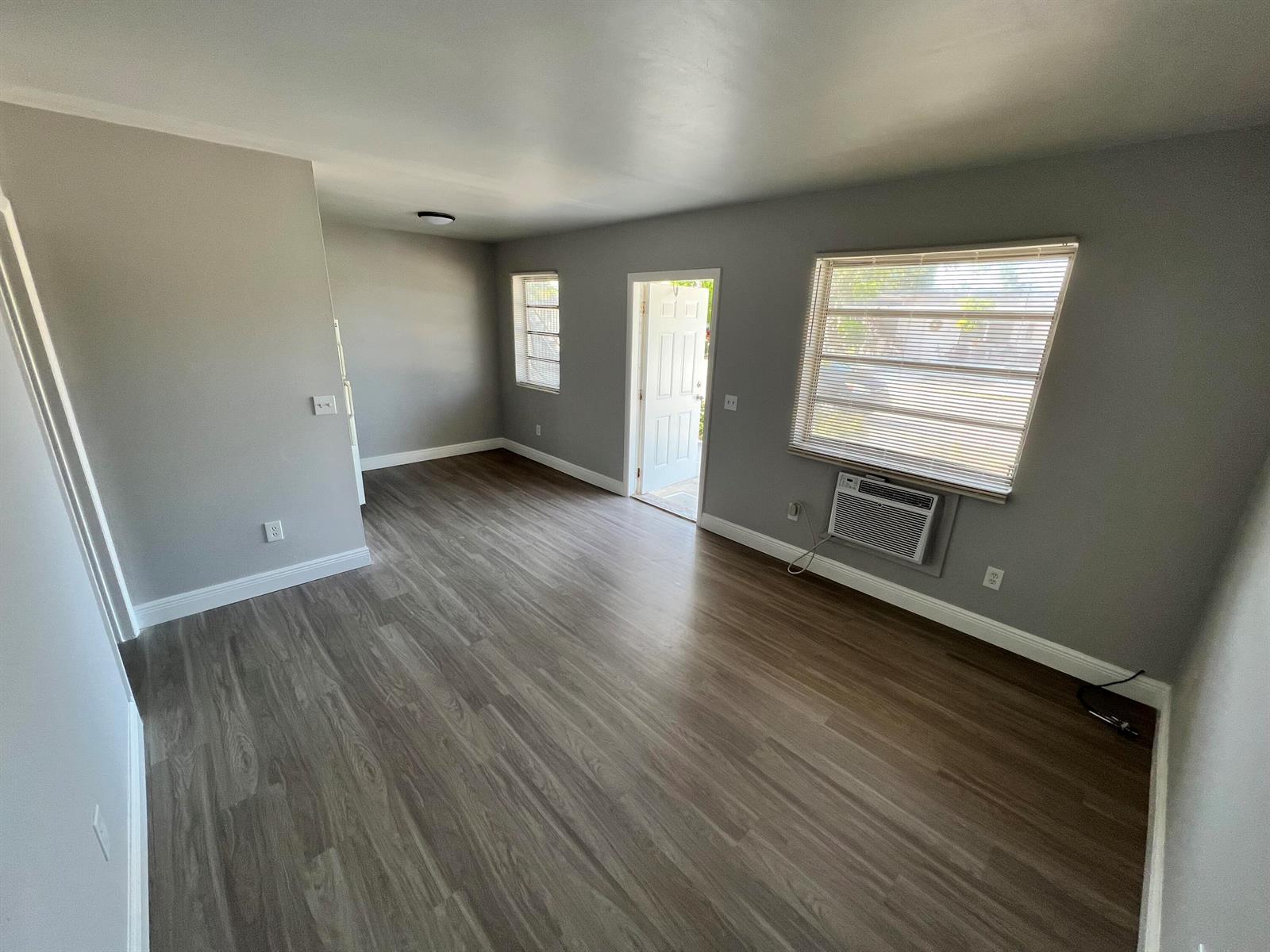 1502 N Federal Highway # 2, FL 33460 photo 2
