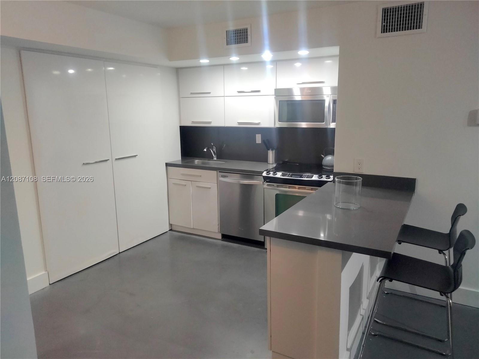 1800 Collins Ave # 6B, Miami Beach FL 33139 photo 3