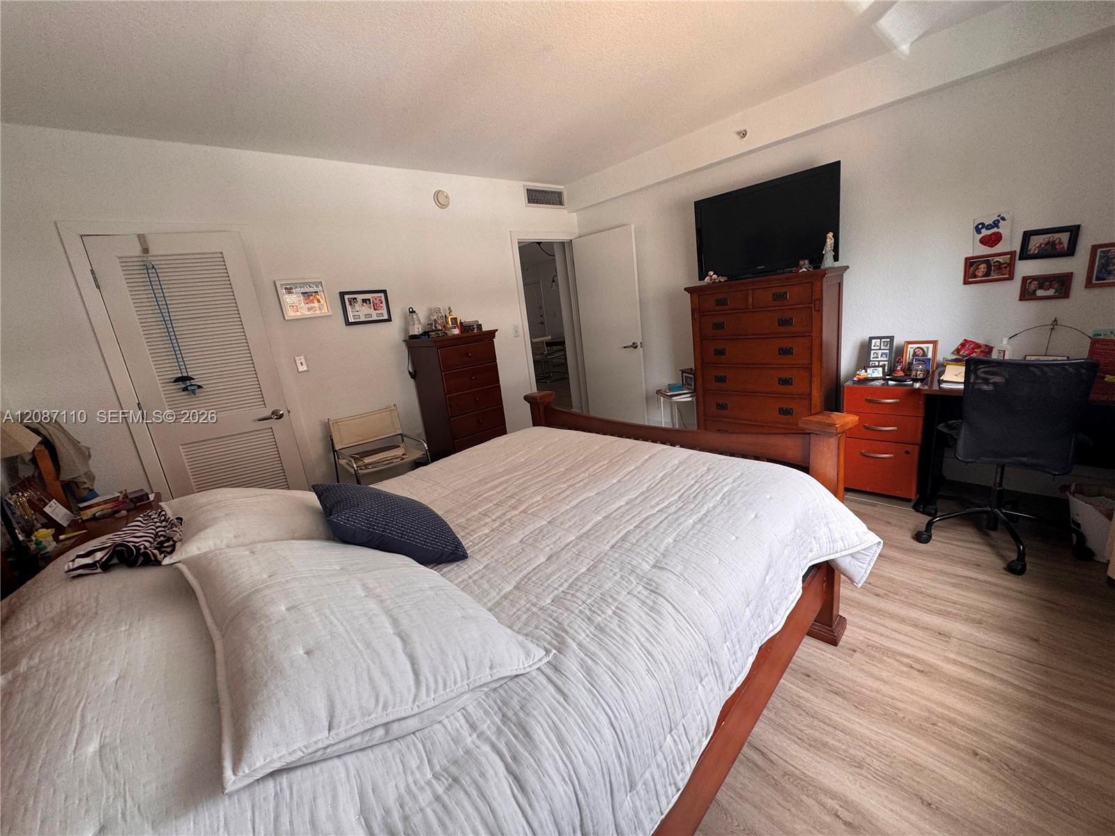 401 69th St # 407, Miami Beach FL 33141 photo 5