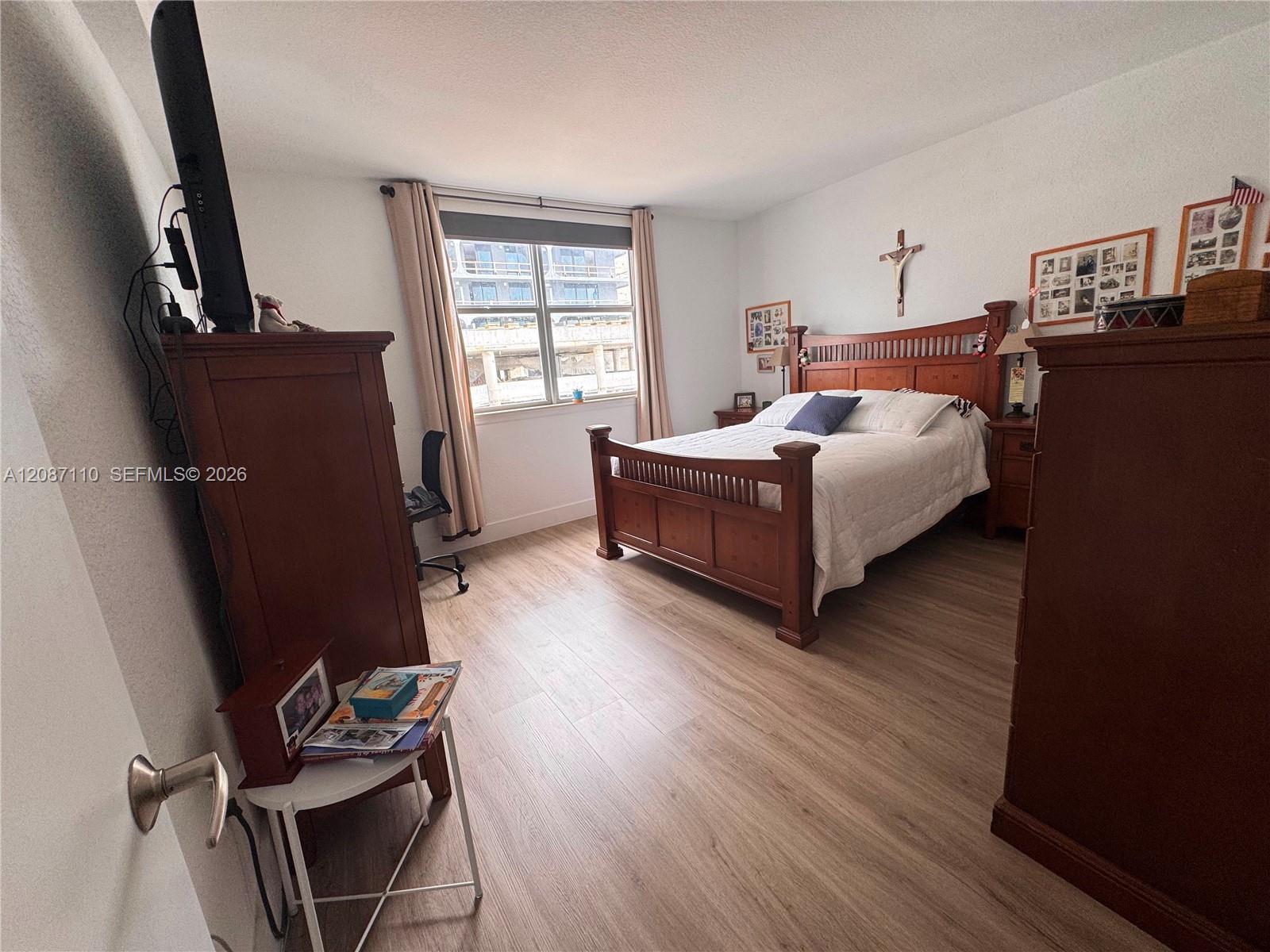 401 69th St # 407, Miami Beach FL 33141 photo 4