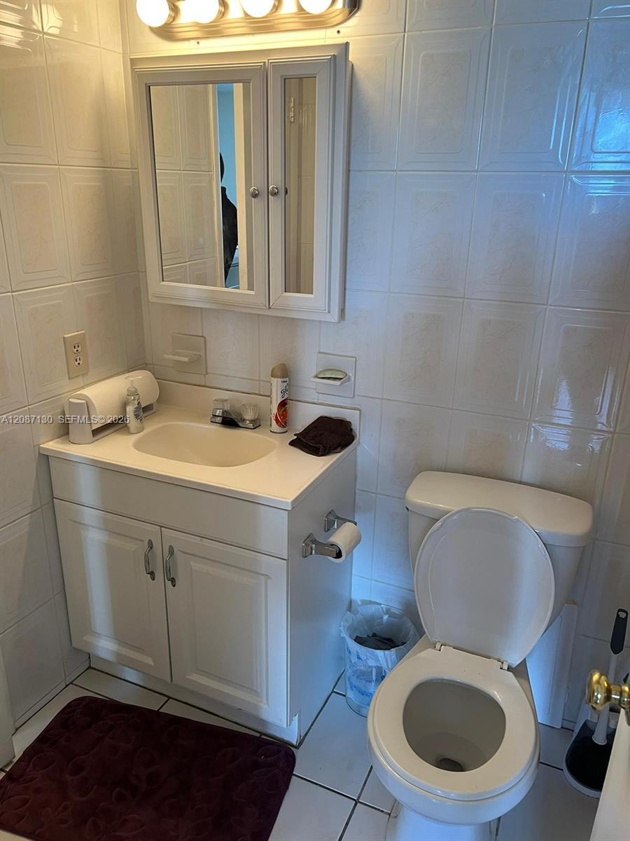 12105 NE 6th Ave # 403, North Miami FL 33161 photo 4