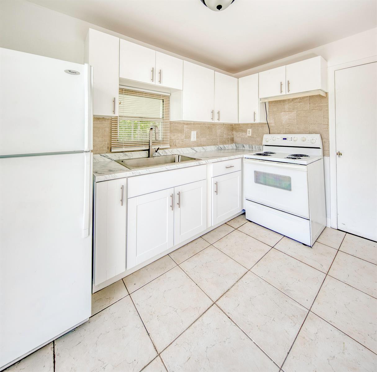 531 N B Street, FL 33460 photo 3