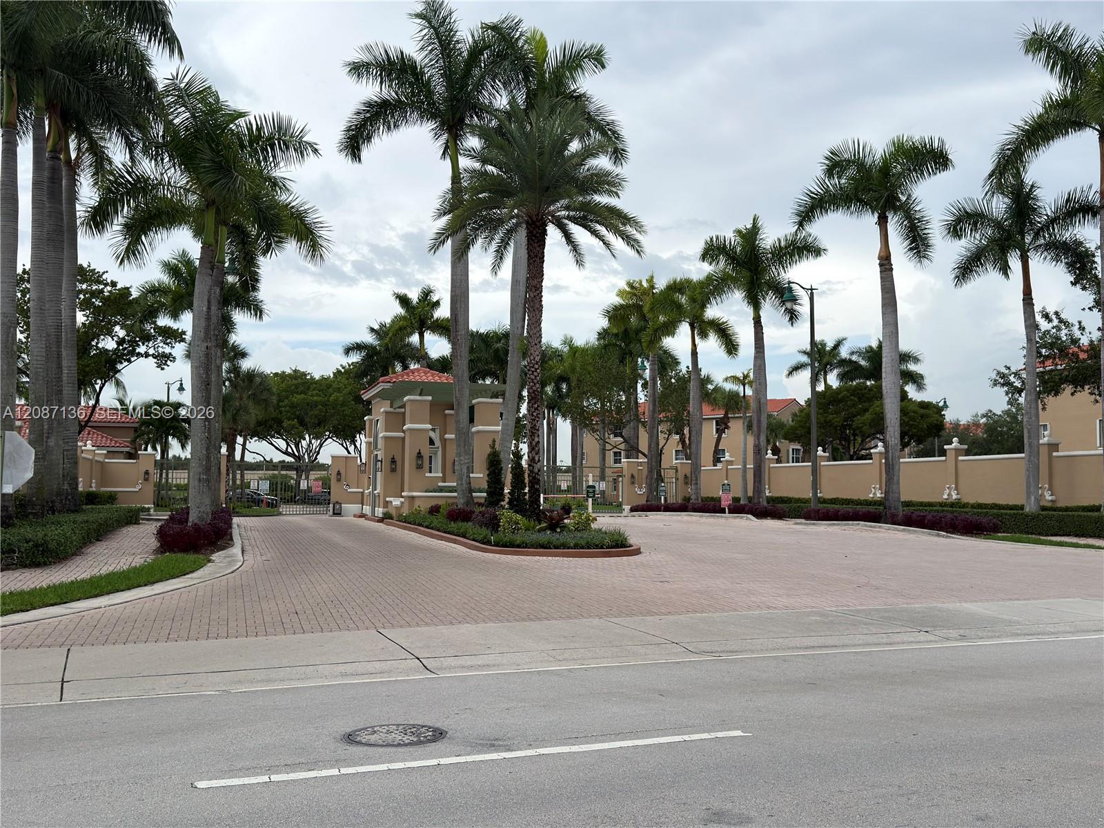 6520 NW 114th Ave # 1621, Doral FL 33178 photo 2