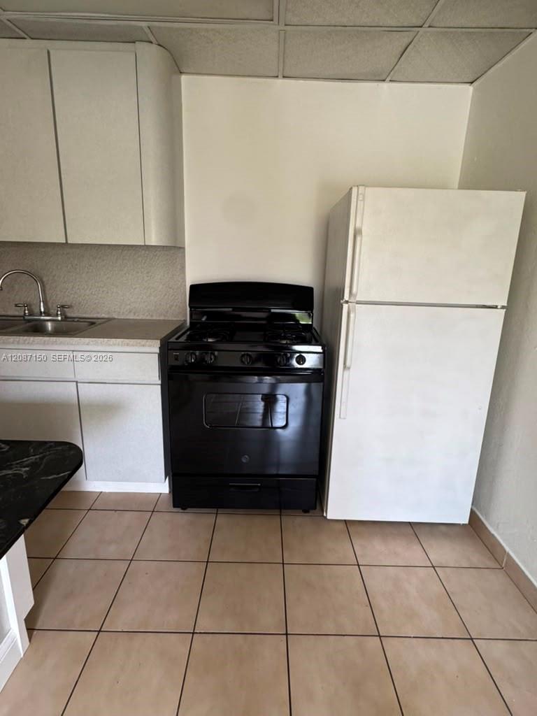 1845 Pembroke Rd # 27, Hollywood FL 33020 photo 4
