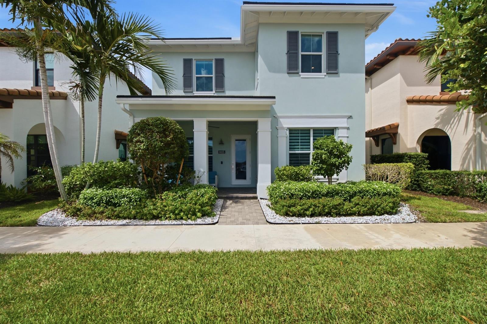 8015 Hobbes Way, Palm Beach Gardens FL 33418