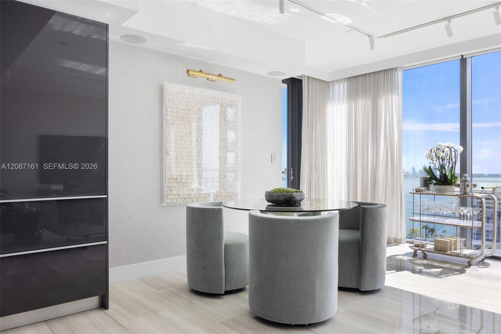 1451 Brickell Ave # 1901, Miami FL 33131 photo 4