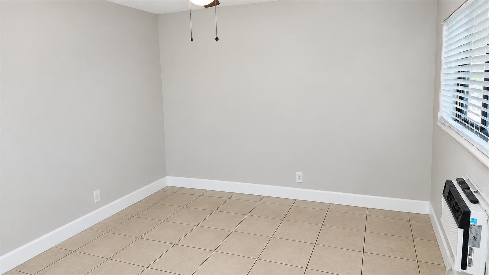 435 NW 41st Street # 2, Oakland Park FL 33309 photo 2