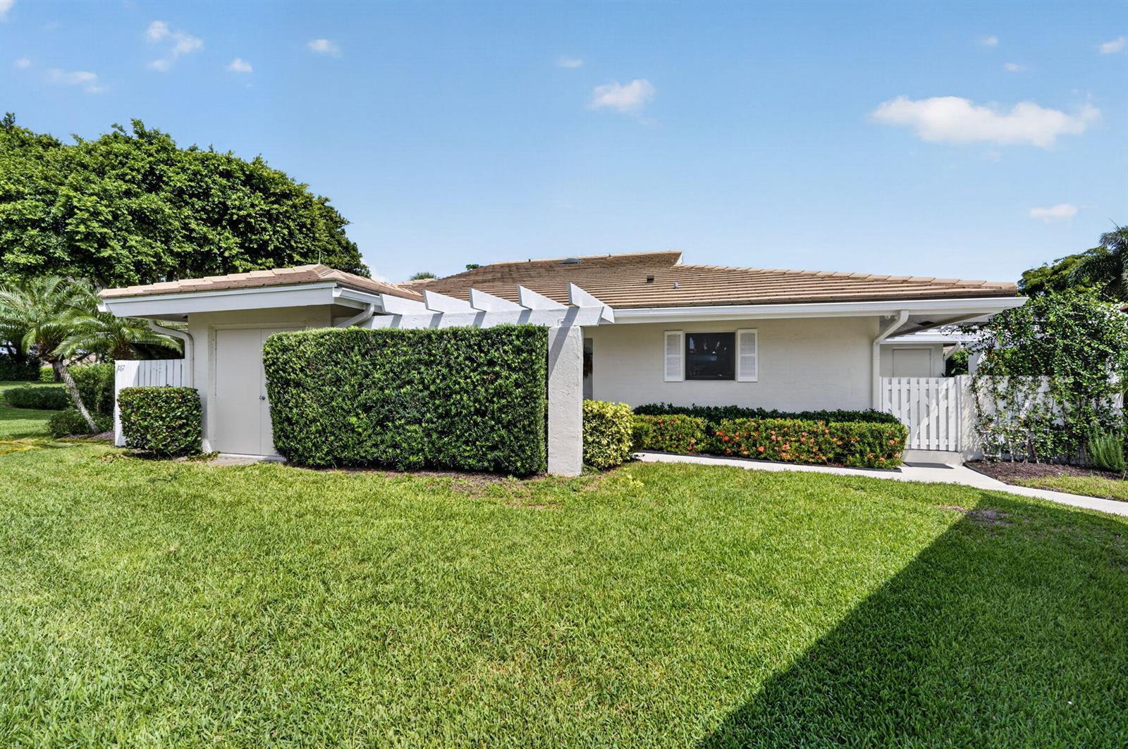 3648 Freshwater Drive, Jupiter FL 33477 photo 2