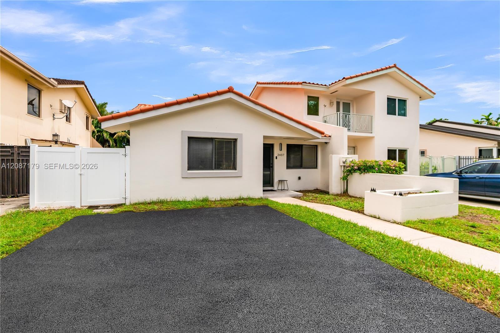 2437 SW 99th Ct, Miami FL 33165