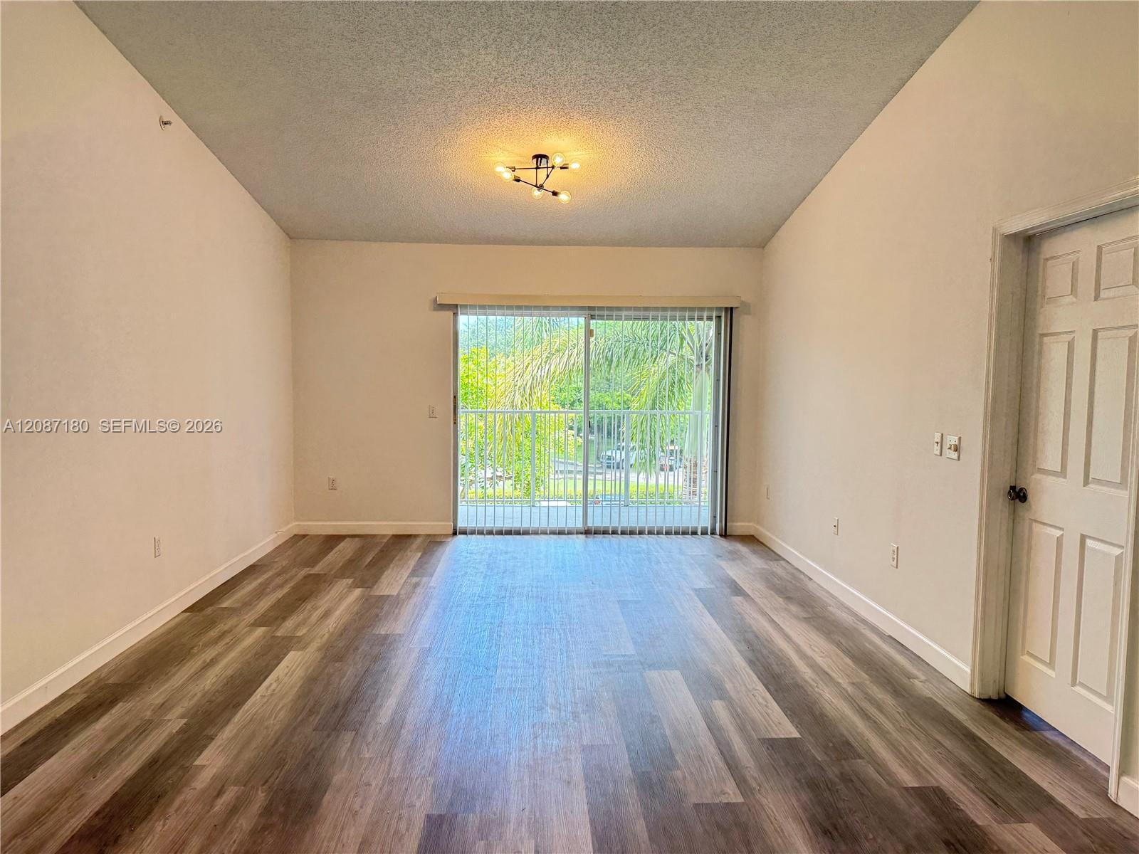 5045 Wiles Rd # 303, Coconut Creek FL 33073 photo 4