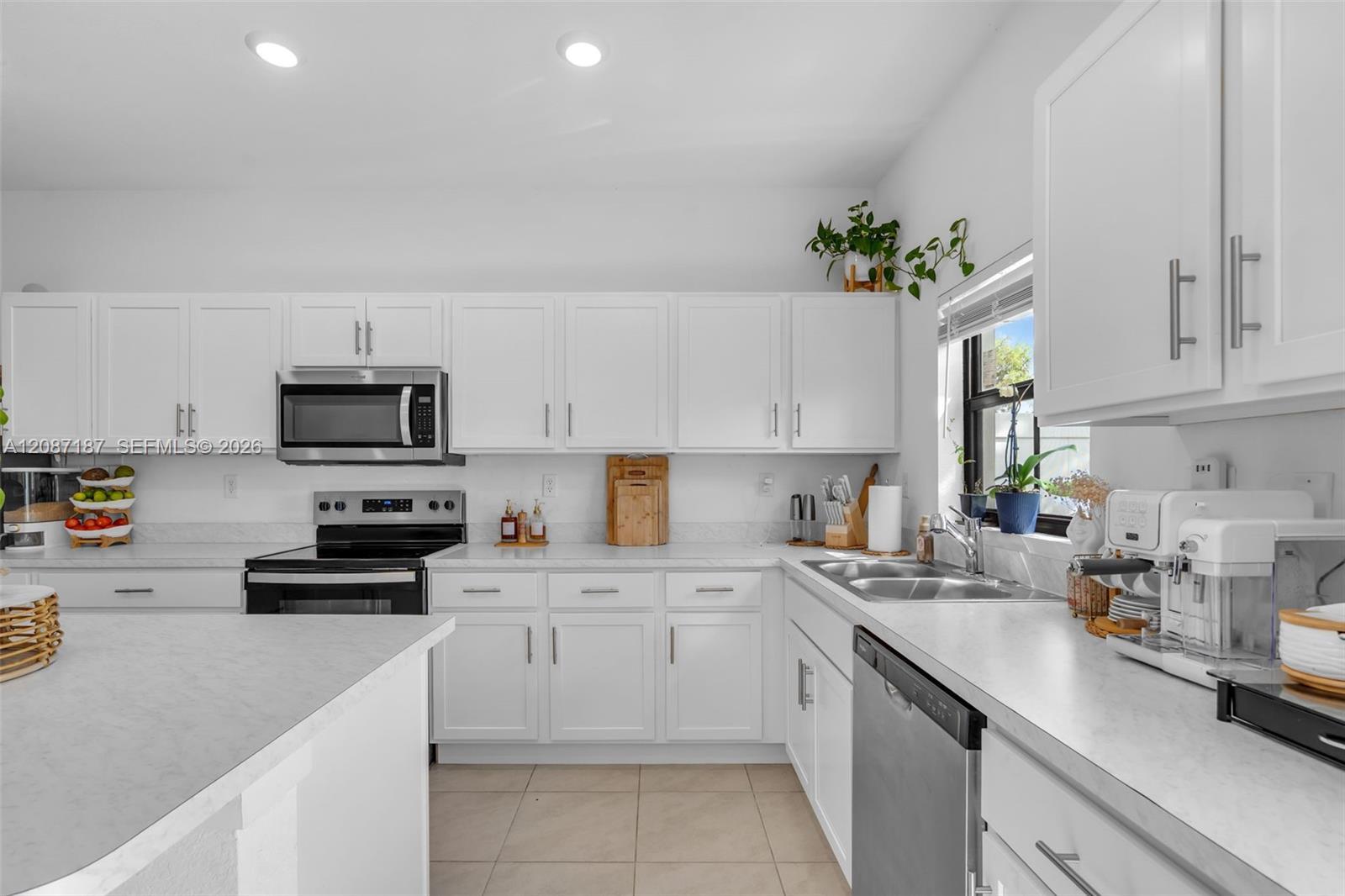 856 NW 3rd Way, Pompano Beach FL 33060 photo 5