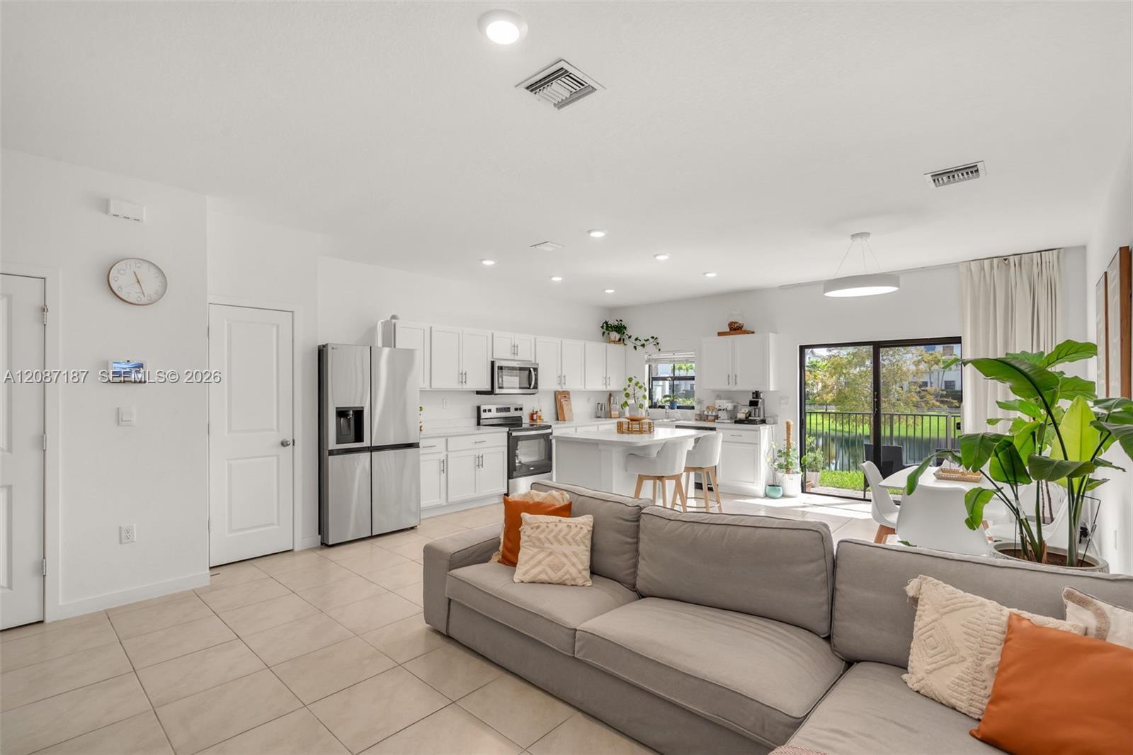 856 NW 3rd Way, Pompano Beach FL 33060 photo 4