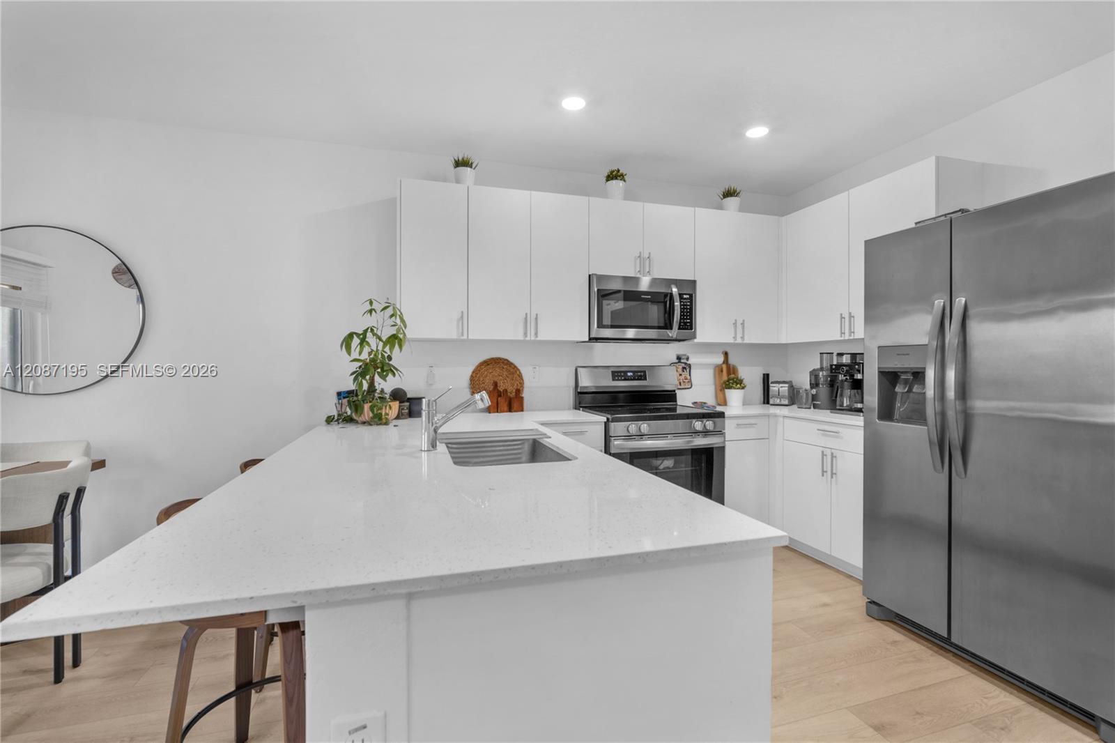 5075 SW 37th St, Pembroke Park FL 33023 photo 4