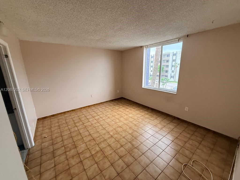 10000 NW 80th Ct # 2361, Hialeah Gardens FL 33016 photo 4