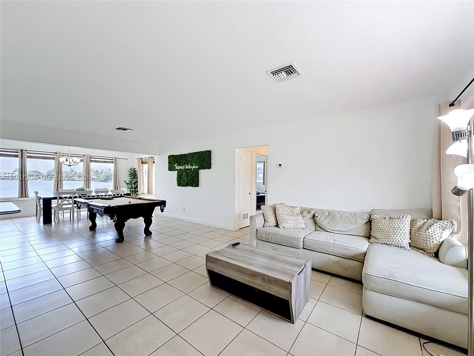 2501 NE 209th Ter, Miami FL 33180 photo 2
