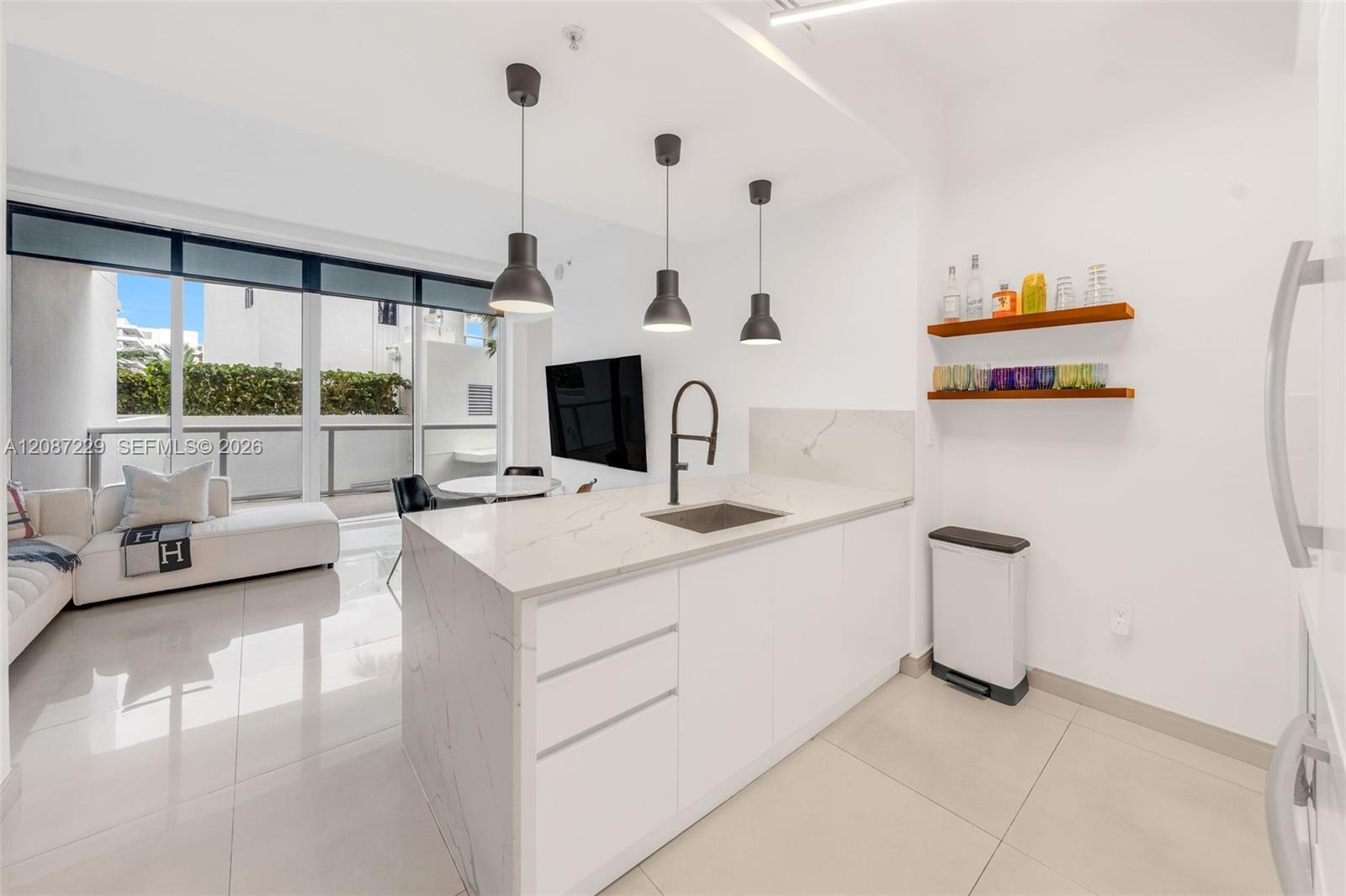 50 S Pointe Dr # 514, Miami Beach FL 33139 photo 4