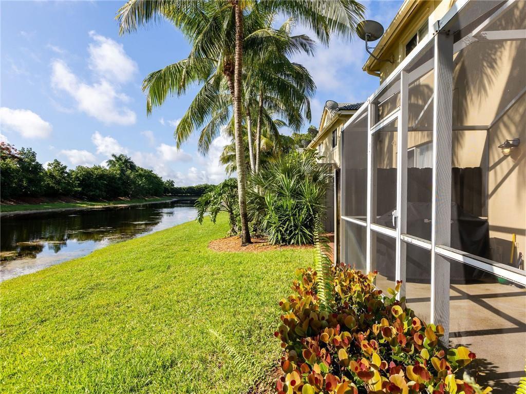2092 PASA VERDE Lane # 2092, Weston FL 33327 photo 3