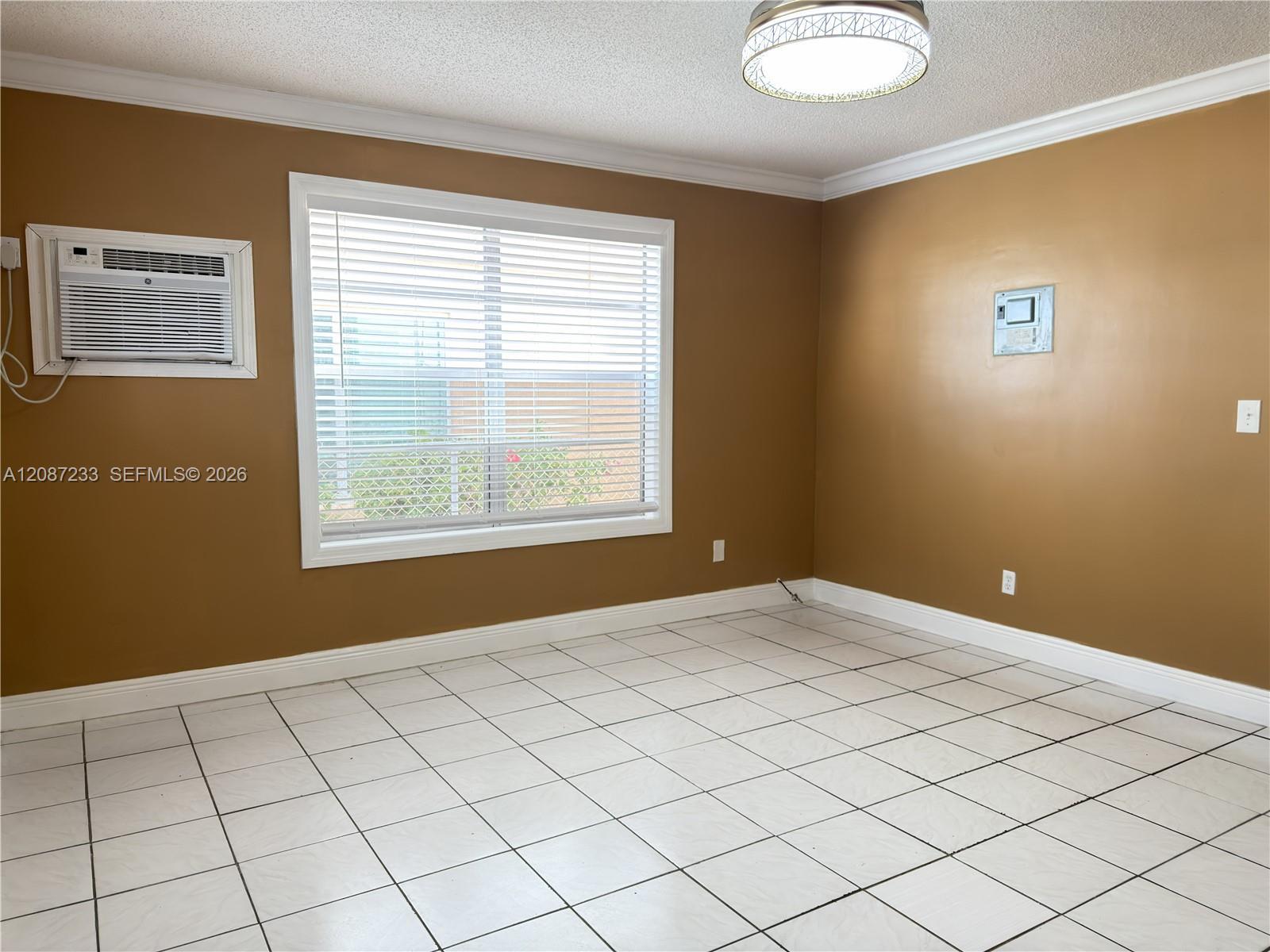 7336 Carlyle Ave # 2, Miami Beach FL 33141 photo 2