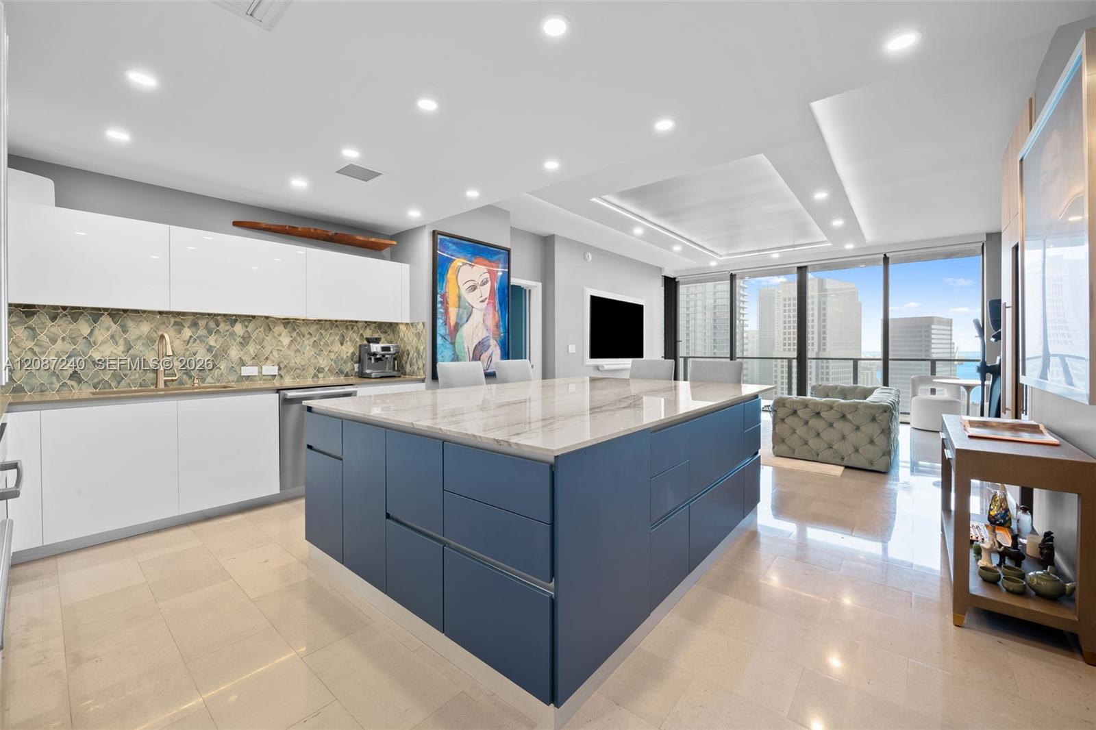 88 SW 7th St # 3107, Miami FL 33130