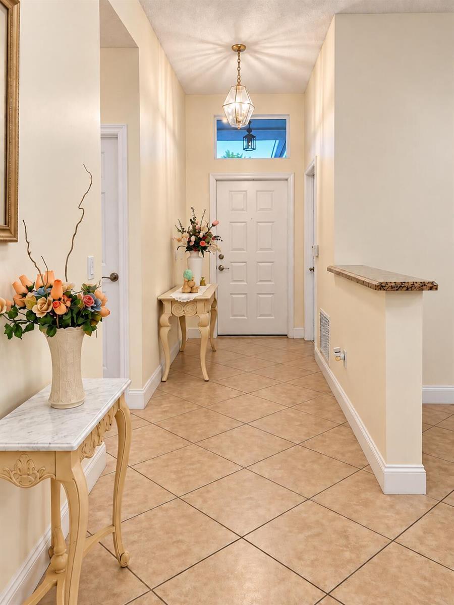 10164 LOMBARDY Drive, Tamarac FL 33321 photo 3