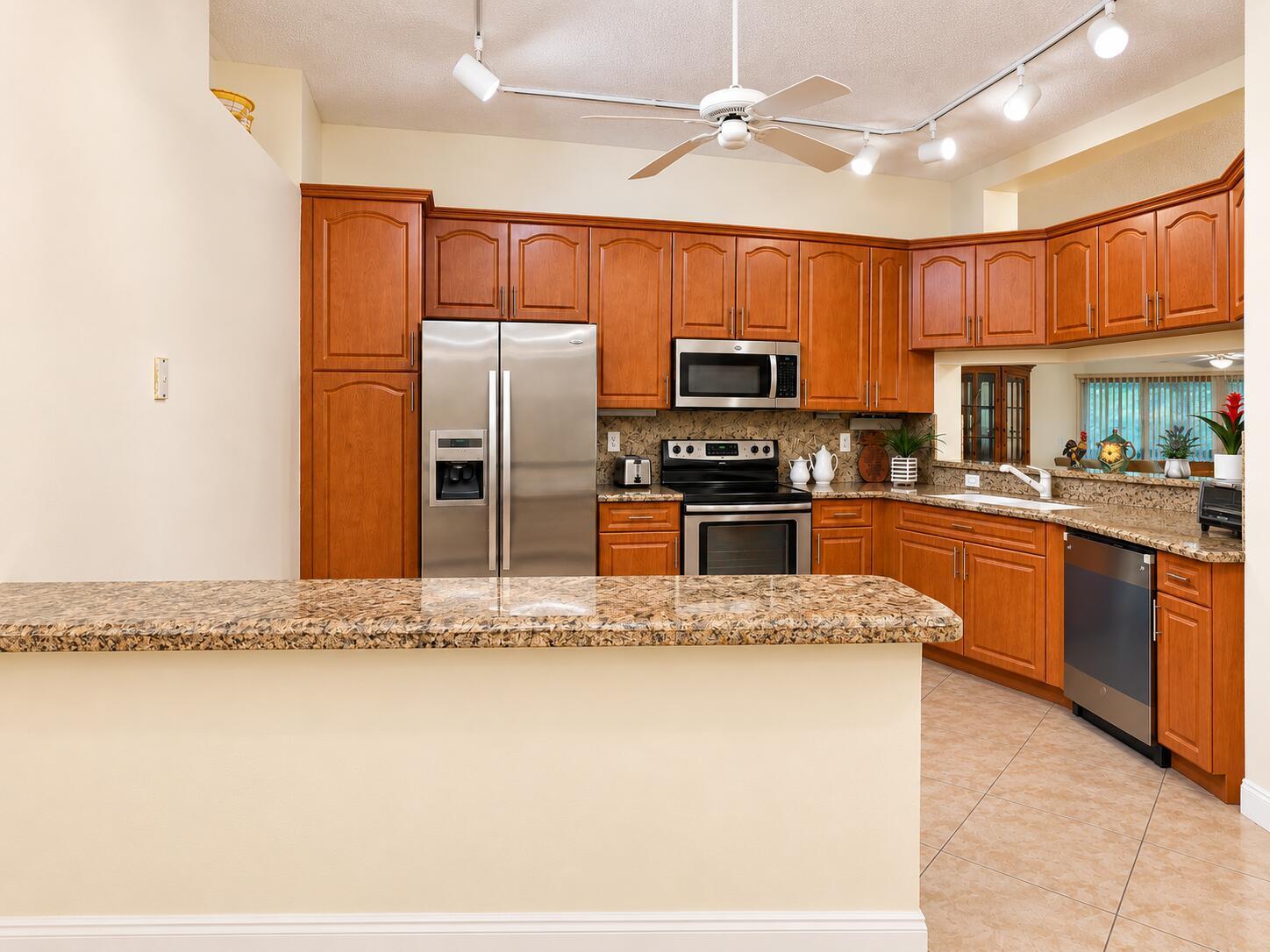 10164 LOMBARDY Drive, Tamarac FL 33321 photo 4