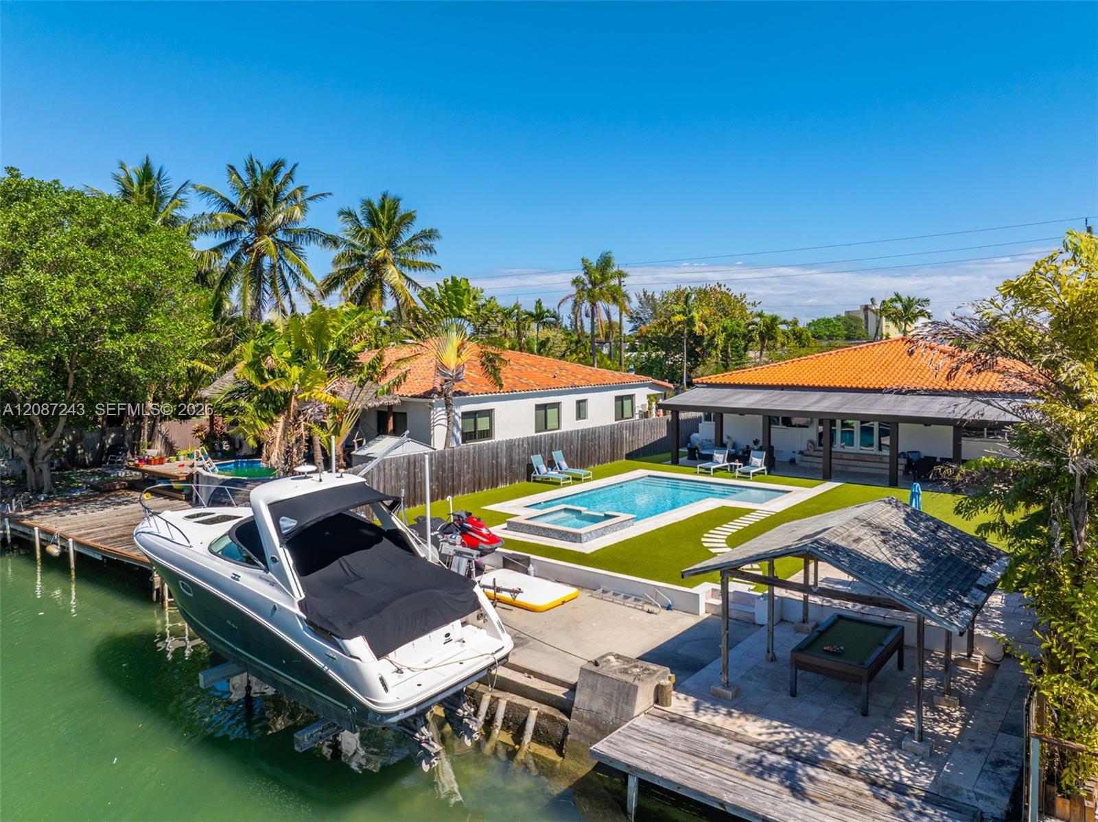 7940 Hawthorne Ave, Miami Beach FL 33141 photo 3