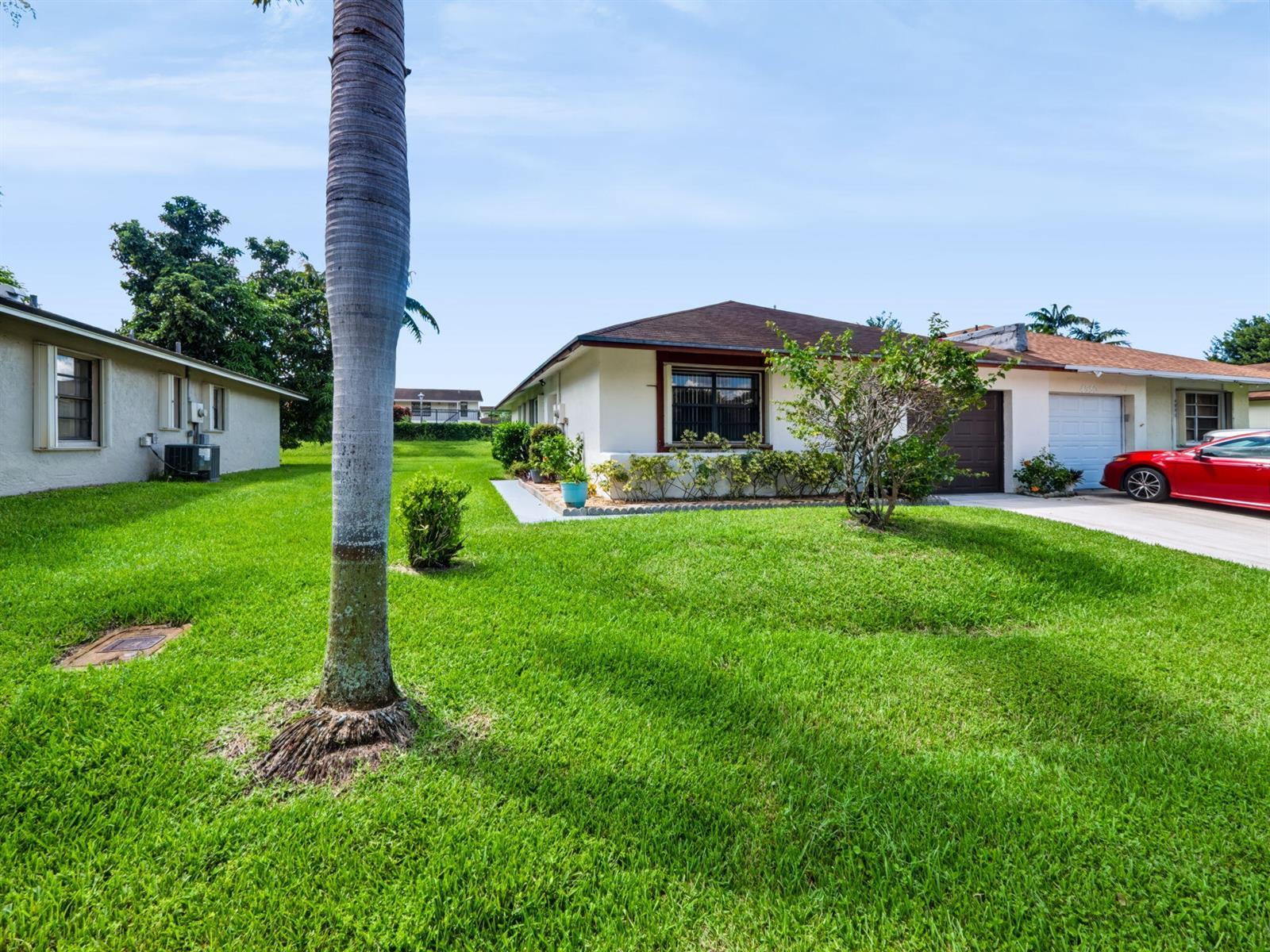 4948 Regina Court, West Palm Beach FL 33415 photo 2