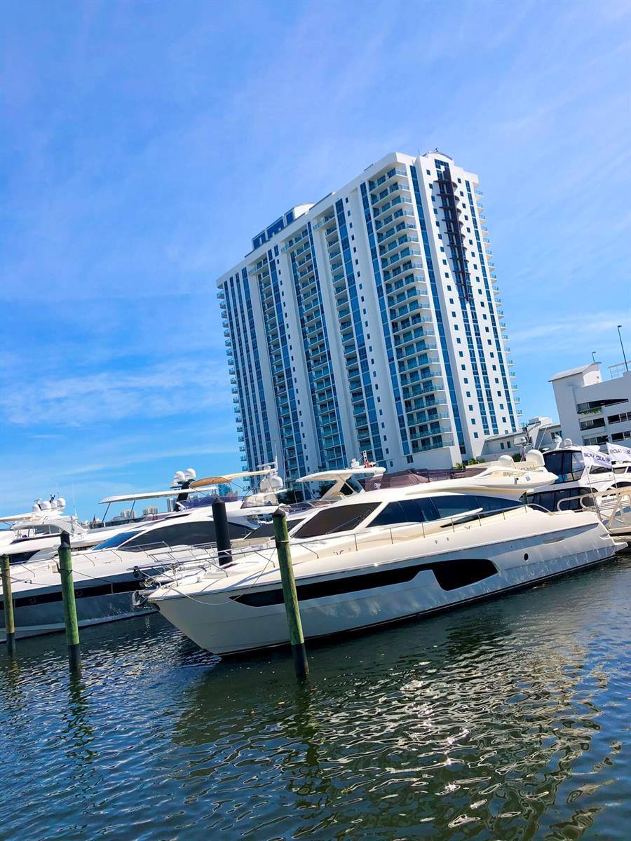 17111 BISCAYNE Boulevard # 1903, North Miami Beach FL 33160 photo 3