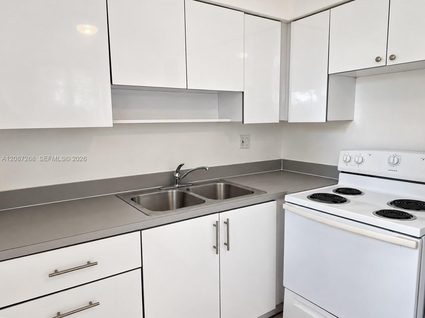 2206 Fillmore St # 8, Hollywood FL 33020 photo 3