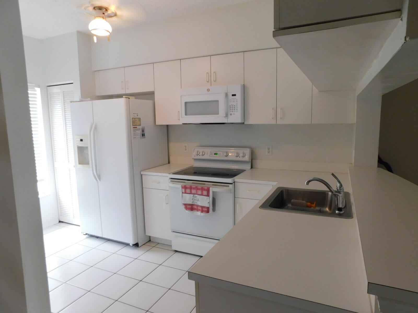 50 Simonton Circle, Weston FL 33326 photo 5
