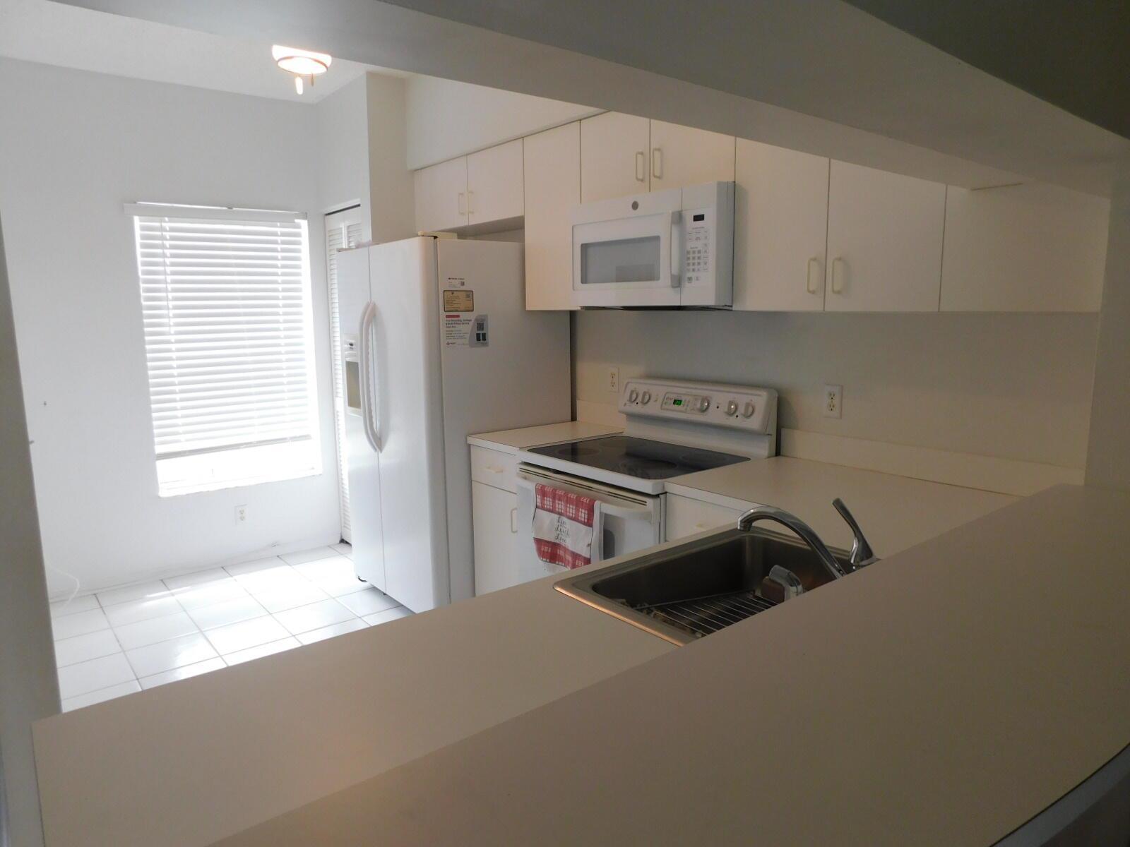 50 Simonton Circle, Weston FL 33326 photo 4