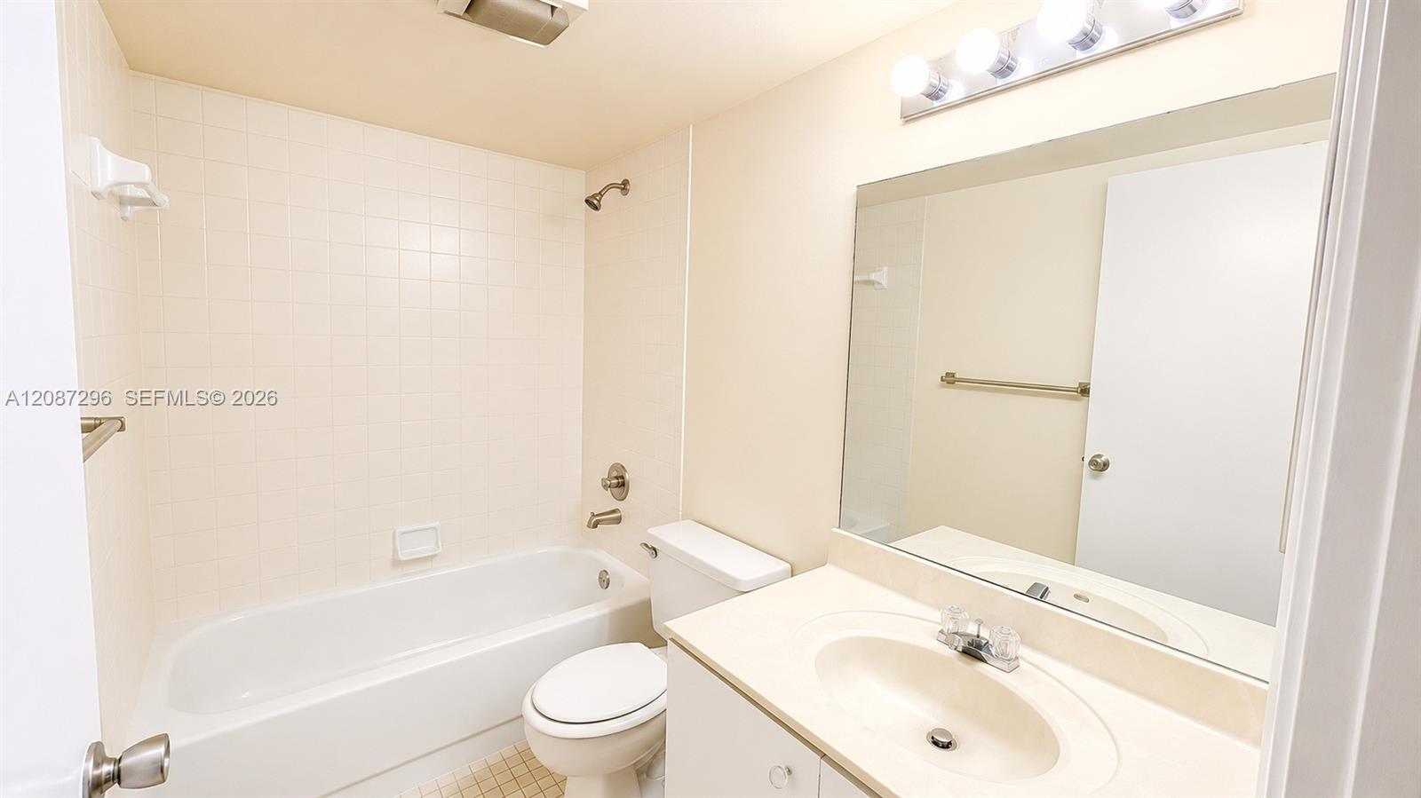 12900 SW 13th St # 413E, Pembroke Pines FL 33027 photo 5