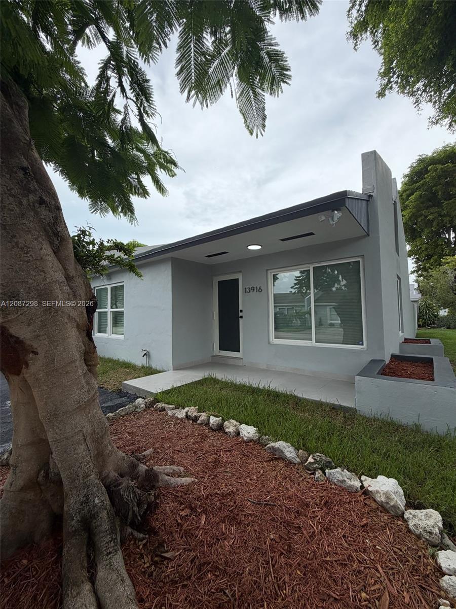 13916 SW 56th Ln, Miami FL 33183
