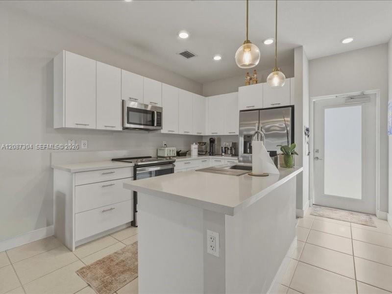 8201 NW 41st St # 205, Doral FL 33166 photo 2