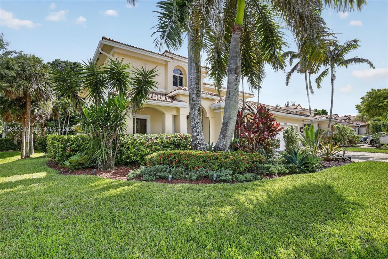 8210 Phoenician Court, Davie FL 33328 photo 3