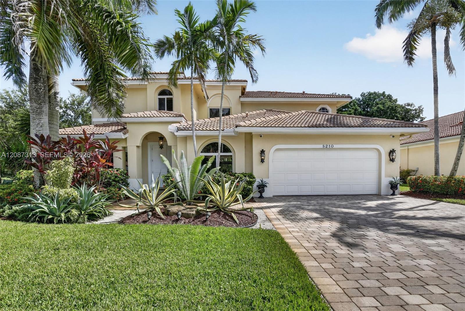 8210 Phoenician Court, Davie FL 33328