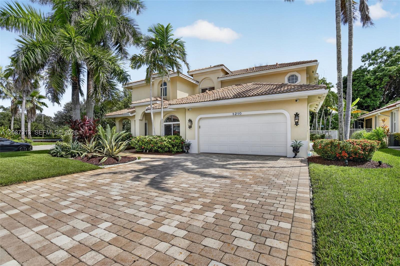 8210 Phoenician Court, Davie FL 33328 photo 4