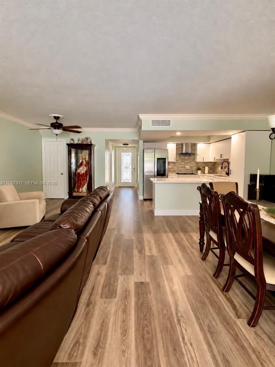 6821 W 2nd Ct, Hialeah FL 33014